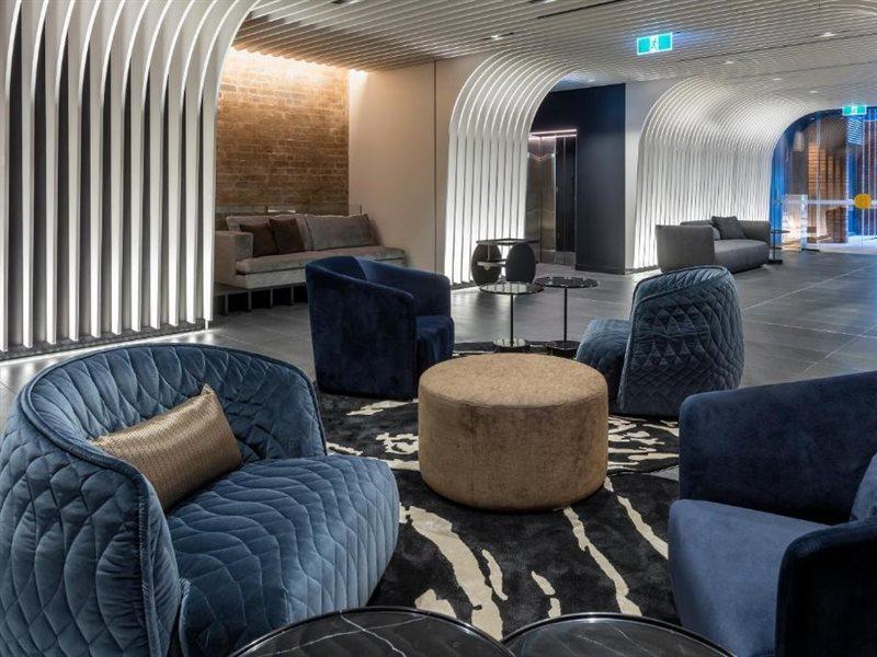 Skye Suites ซิดนีย์ ภายนอก รูปภาพ The lounge at the airport