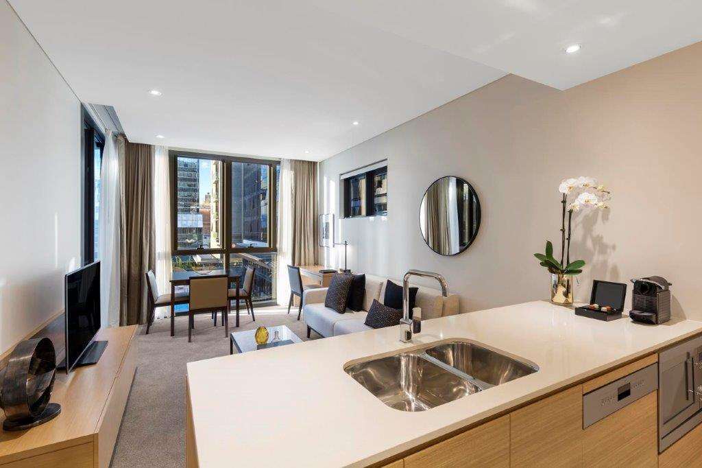 Skye Suites ซิดนีย์ ห้อง รูปภาพ A typical apartment interior